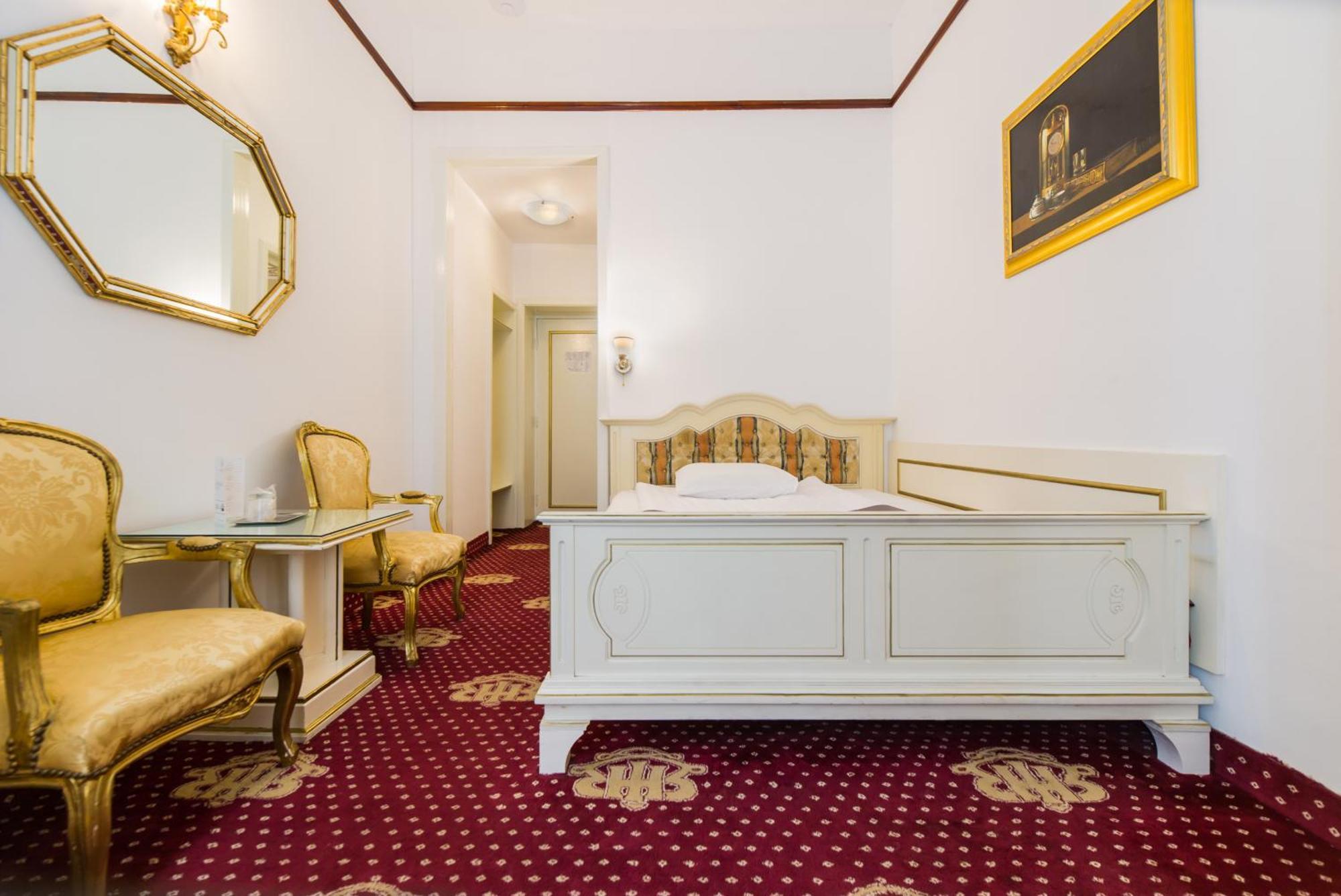 Hotel Imparatul Romanilor Hotel & Spa Sibiu Quarto foto